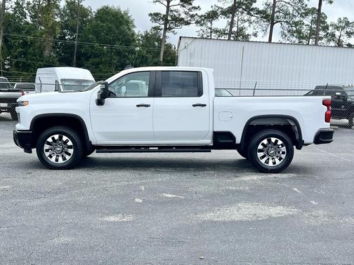2024 Chevrolet Silverado 2500 Custom