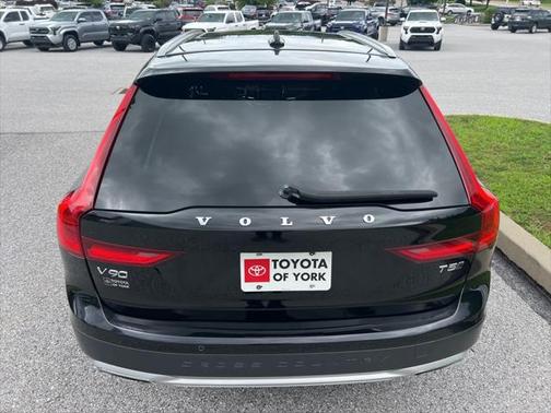 2019 Volvo V90 Cross Country T5