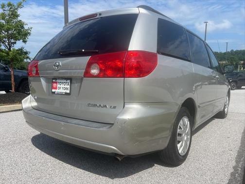 2009 Toyota Sienna LE