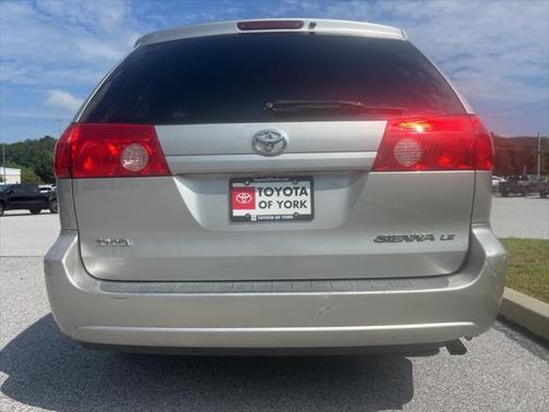 2009 Toyota Sienna LE