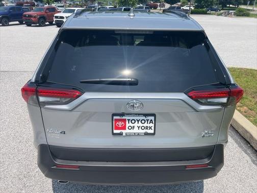 2025 Toyota RAV4 Hybrid XLE
