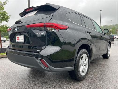 2023 Toyota Highlander Hybrid LE