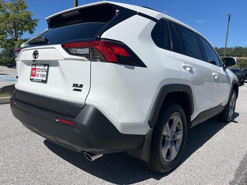 2025 Toyota RAV4 XLE