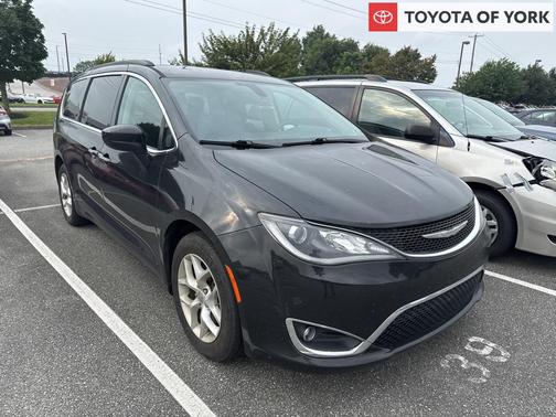 2017 Chrysler Pacifica Touring