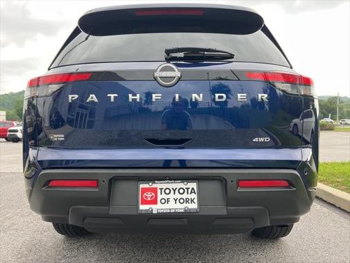 2025 Nissan Pathfinder SV 4WD