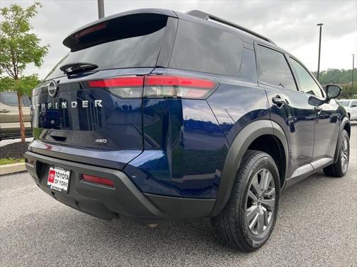 2025 Nissan Pathfinder SV 4WD