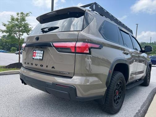 2025 Toyota Sequoia Base