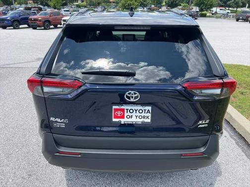 2025 Toyota RAV4 XLE Premium