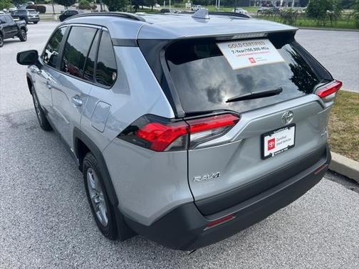 2025 Toyota RAV4 Hybrid LE