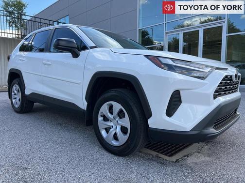 2025 Toyota RAV4 LE