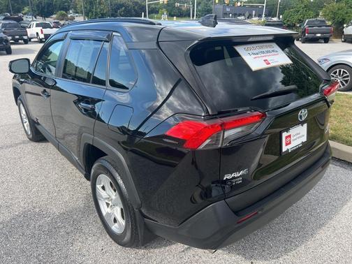 2020 Toyota RAV4 Hybrid LE