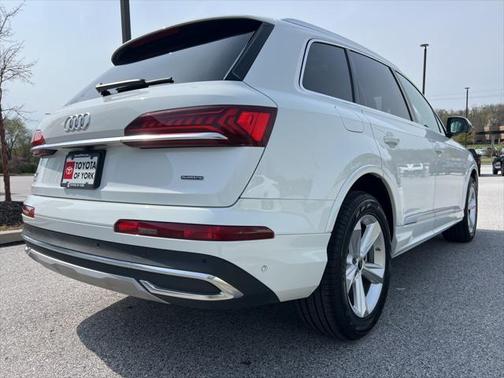 2024 Audi Q7 45 Premium Plus
