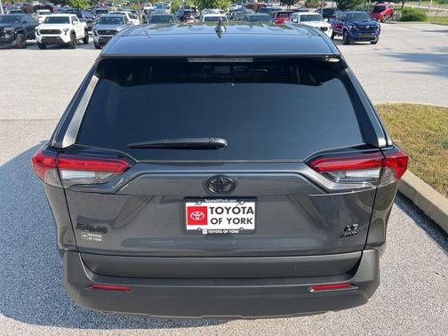 2025 Toyota RAV4 LE