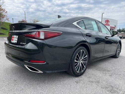 2022 Lexus ES 350 Base