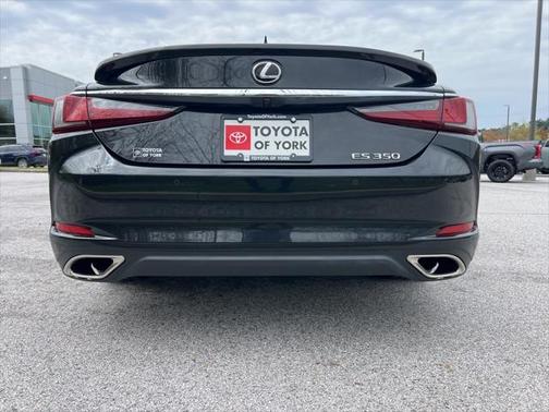 2022 Lexus ES 350 Base