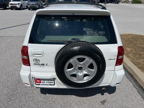 2004 Toyota RAV4 Base