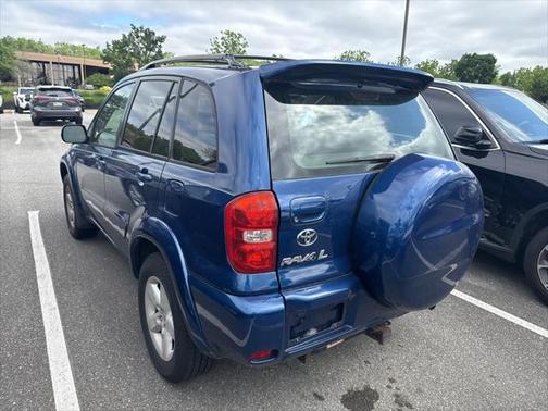 2004 Toyota RAV4 Base