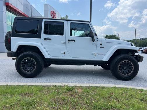 2016 Jeep Wrangler Unlimited Sahara