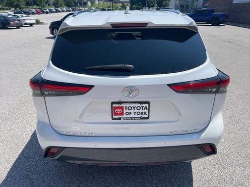 2022 Toyota Highlander Limited