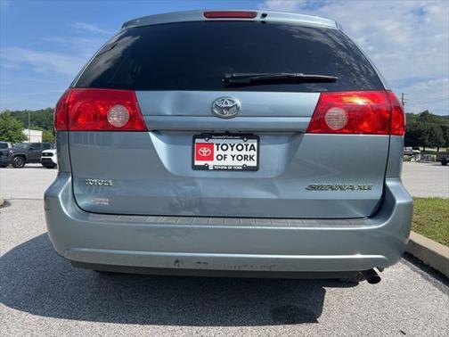 2010 Toyota Sienna XLE
