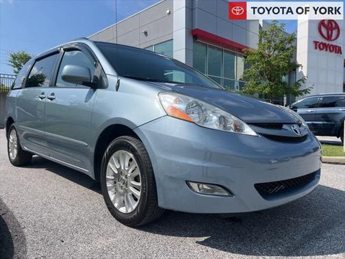 2010 Toyota Sienna XLE