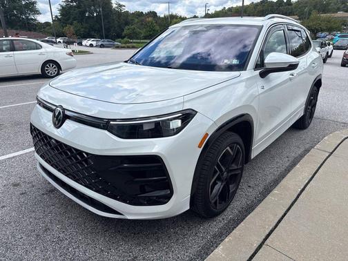 Pure White 2026 Volkswagen Tiguan 2.0T SEL R-Line 4MOTION