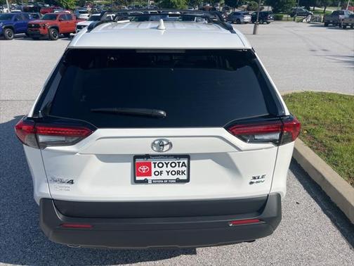 2025 Toyota RAV4 Hybrid XLE