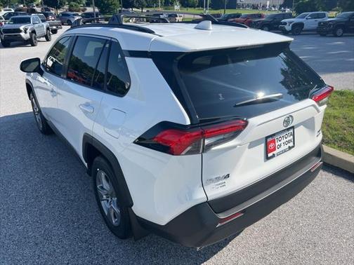 2025 Toyota RAV4 Hybrid XLE
