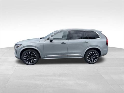 2025 Volvo XC90 B6 Plus 7-Seater