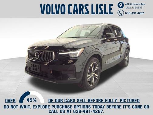 2025 Volvo XC40 B5 Core