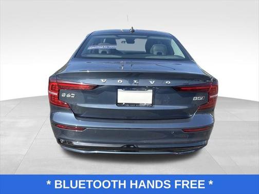 2024 Volvo S60 B5 Plus Dark Theme