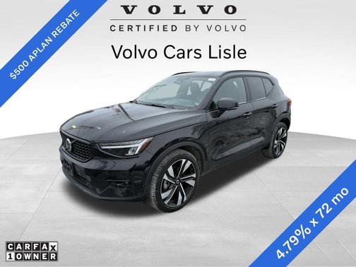 2025 Volvo XC40 B5 Plus Dark Theme