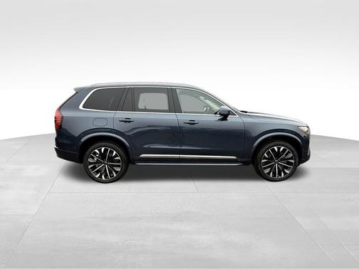 2026 Volvo XC90 B5 Plus