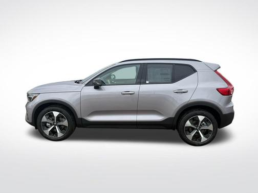 Aurora Blue 2026 Volvo XC40 B5 Plus