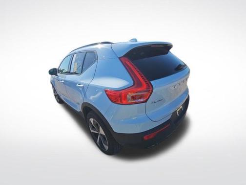 Cloud Blue 2026 Volvo XC40 B5 Plus