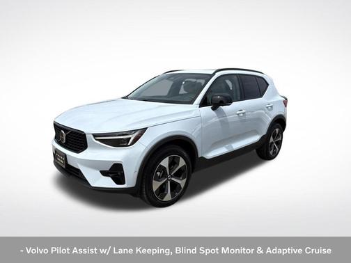 Cloud Blue 2026 Volvo XC40 B5 Plus