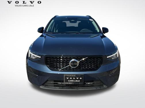 2026 Volvo XC40 B5 Core