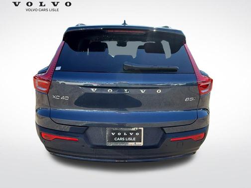 2026 Volvo XC40 B5 Core