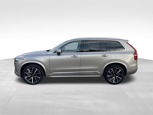 2025 Volvo XC90 B6 Plus 6-Seater