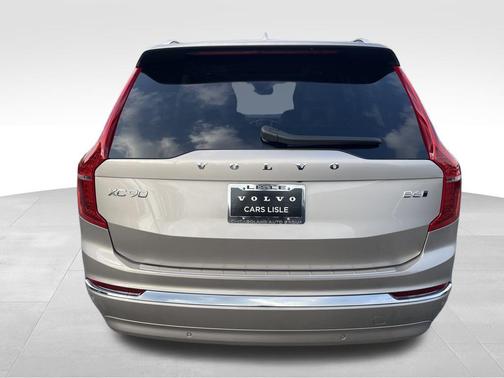 2025 Volvo XC90 B6 Plus 6-Seater