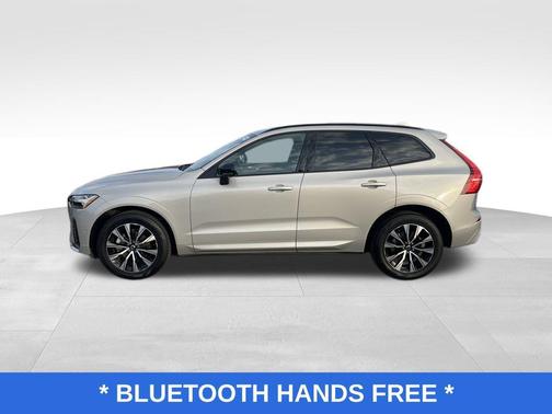 2024 Volvo XC60 B5 Plus Dark Theme