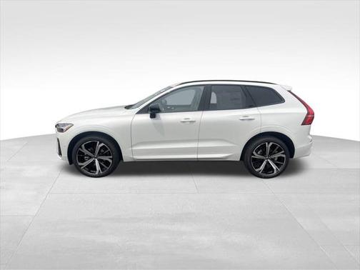 2025 Volvo XC60 B5 Ultra