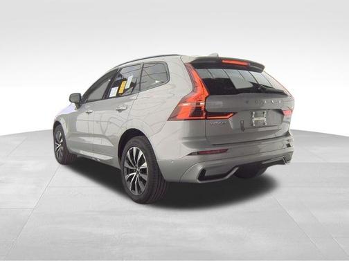 2025 Volvo XC60 Hybrid Plus AWD