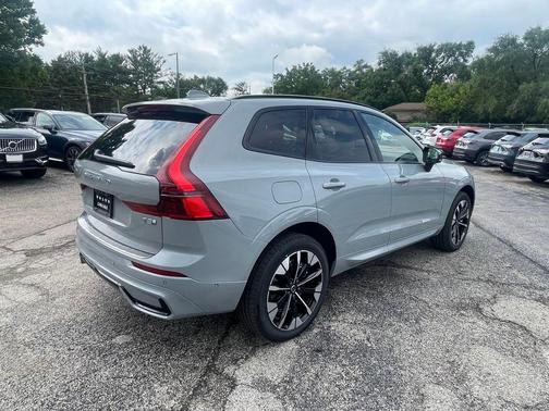 2026 Volvo XC60 Plug-In Hybrid T8 Plus