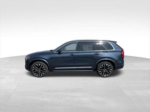 2025 Volvo XC90 B6 Plus 7-Seater