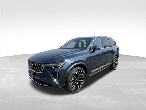 2025 Volvo XC90 B6 Plus 7-Seater