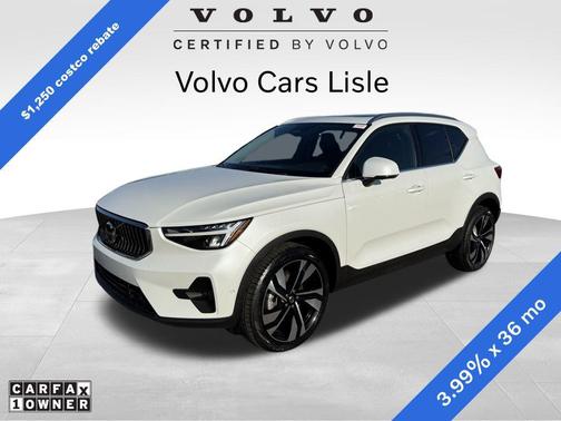 2025 Volvo XC40 B5 Plus Bright Theme