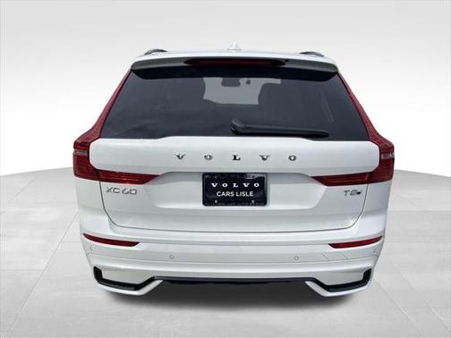 2025 Volvo XC60 Plug-In Hybrid T8 Plus