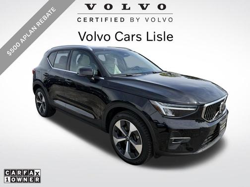 Onyx Black Metallic 2023 Volvo XC40 B5 Plus Bright Theme