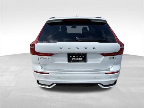 2025 Volvo XC60 Plus
